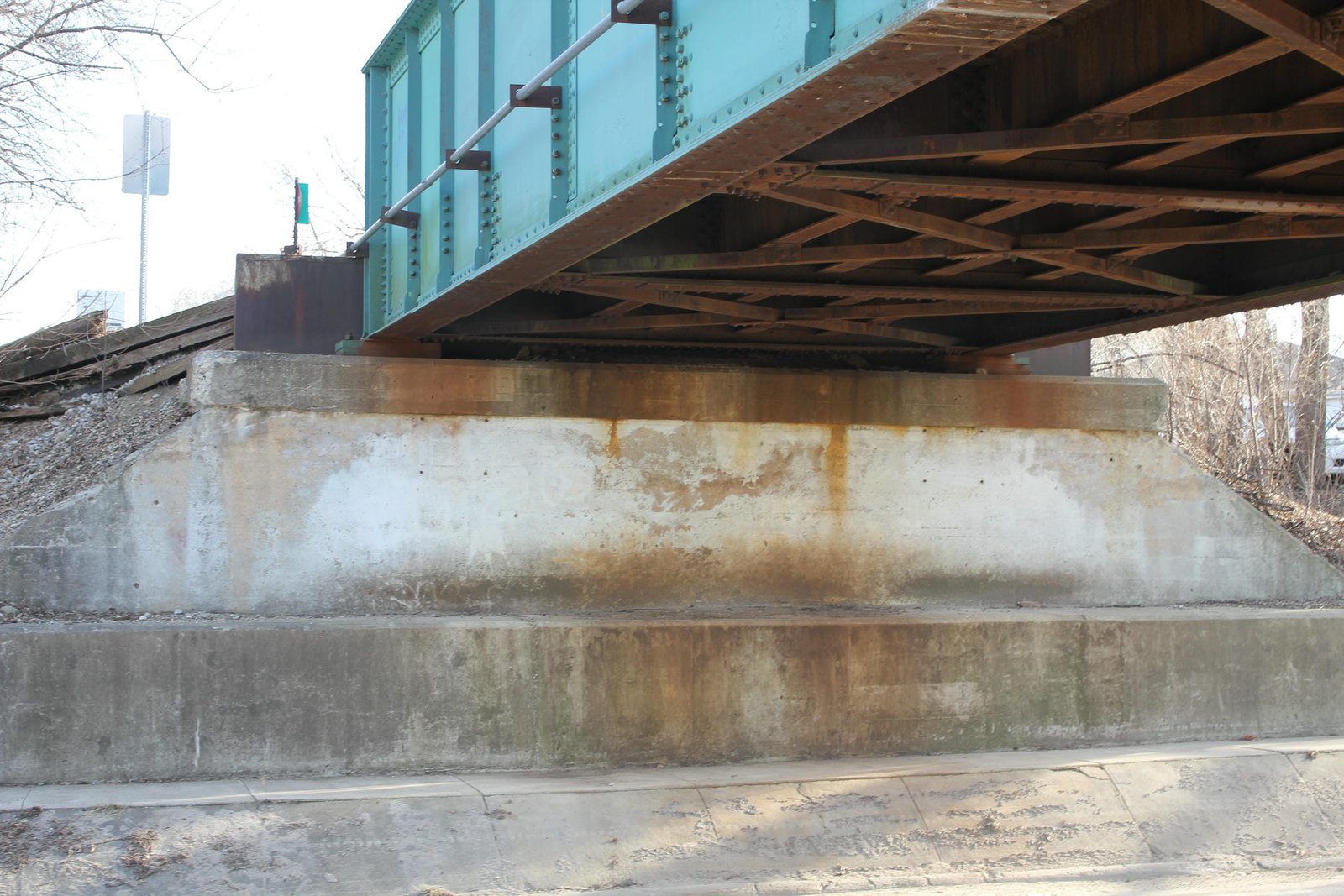 South abutment